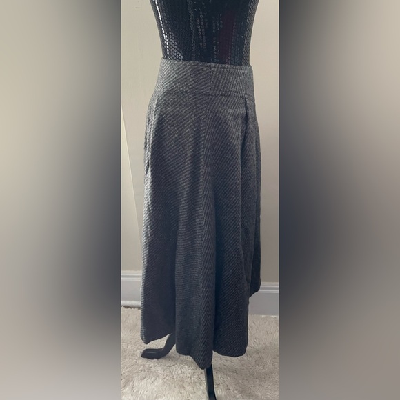 Michel Rene Gray Wool Side Button Skirt Size 38 - Picture 5 of 10
